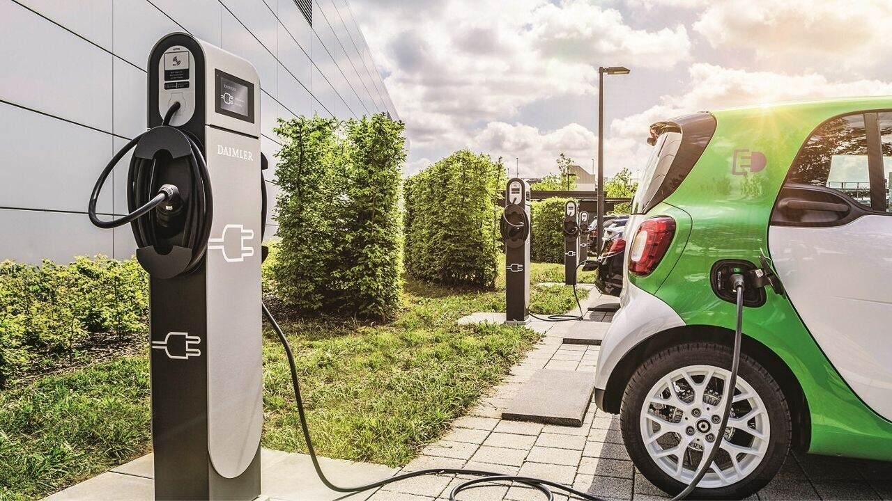 What the internet can teach us about EV adoption