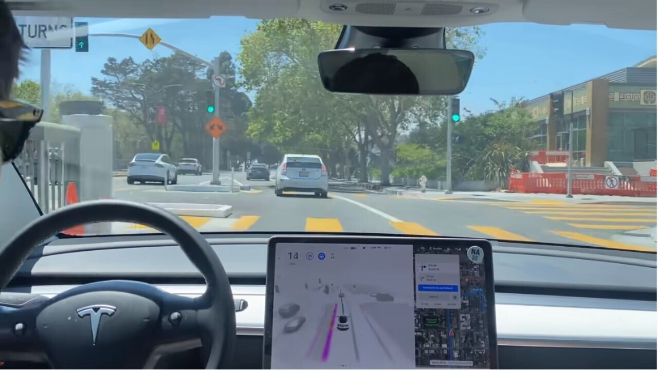 Watch a Tesla with the hyped FSD Beta 9 hurt an innocent bush
