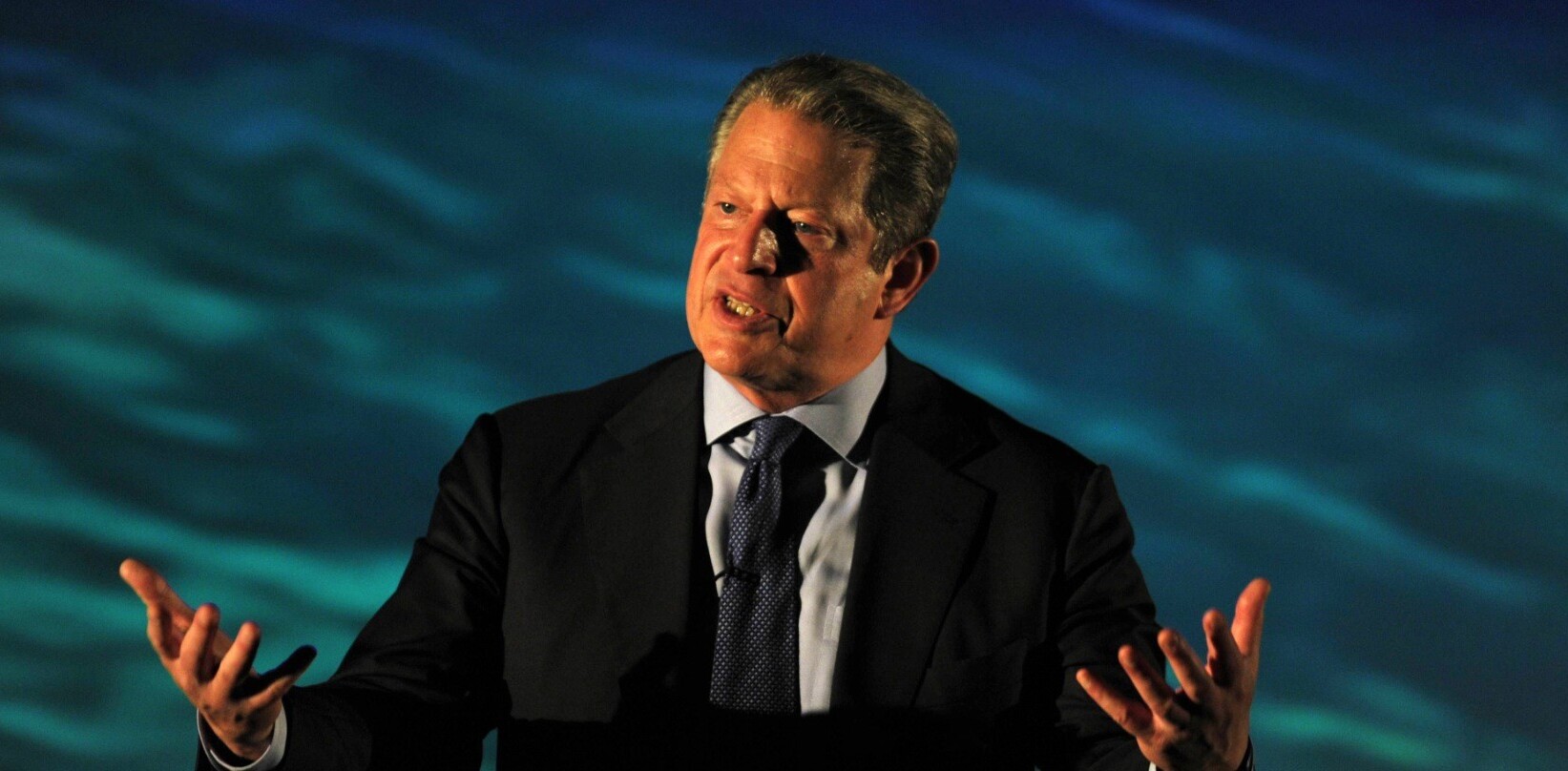 Apple board member Al Gore uses options to snap up 59k shares now worth $29.2M for only $7.48 each