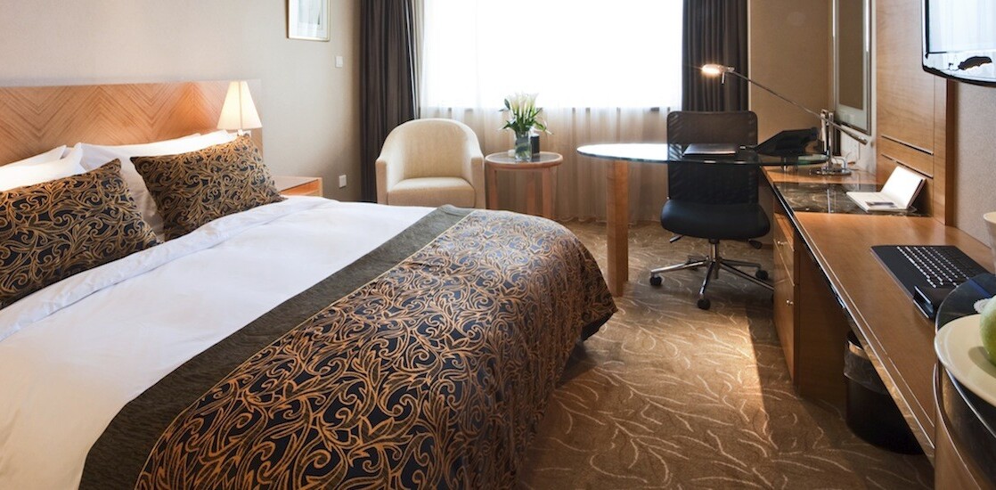 Groupon buys European last-minute hotel booking app Blink to boost its travel business