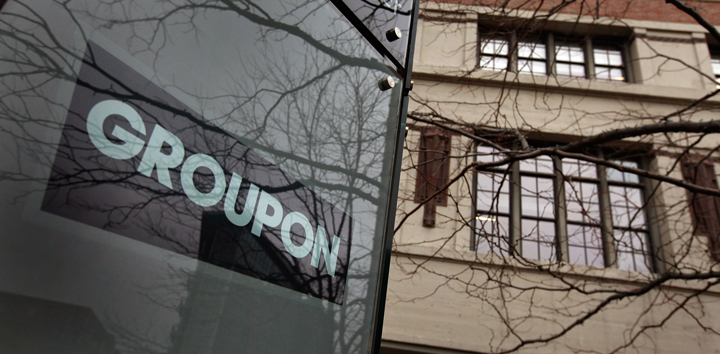 Groupon acquires flash sales online fashion retailer Ideeli for $43 million