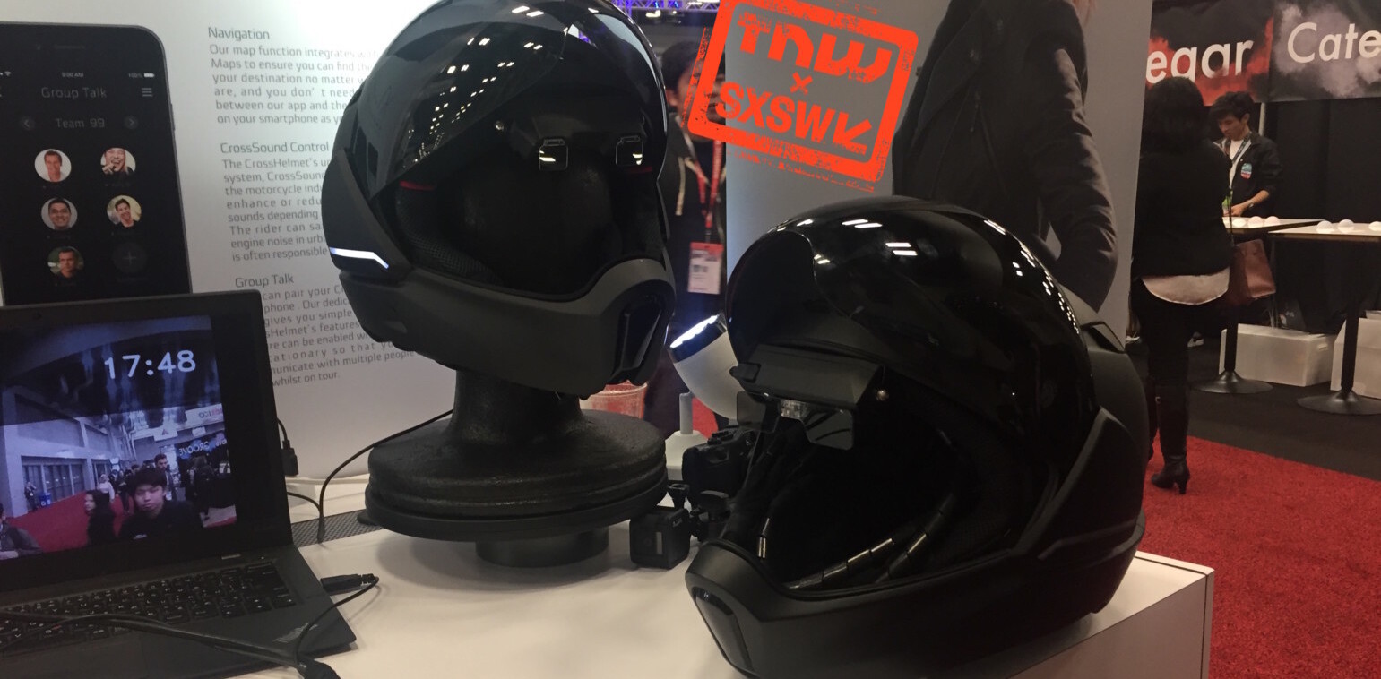 Smart motorcycle helmet comes with speakers and rearview camera