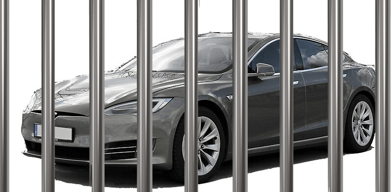 Police can remotely drive your stolen Tesla into custody