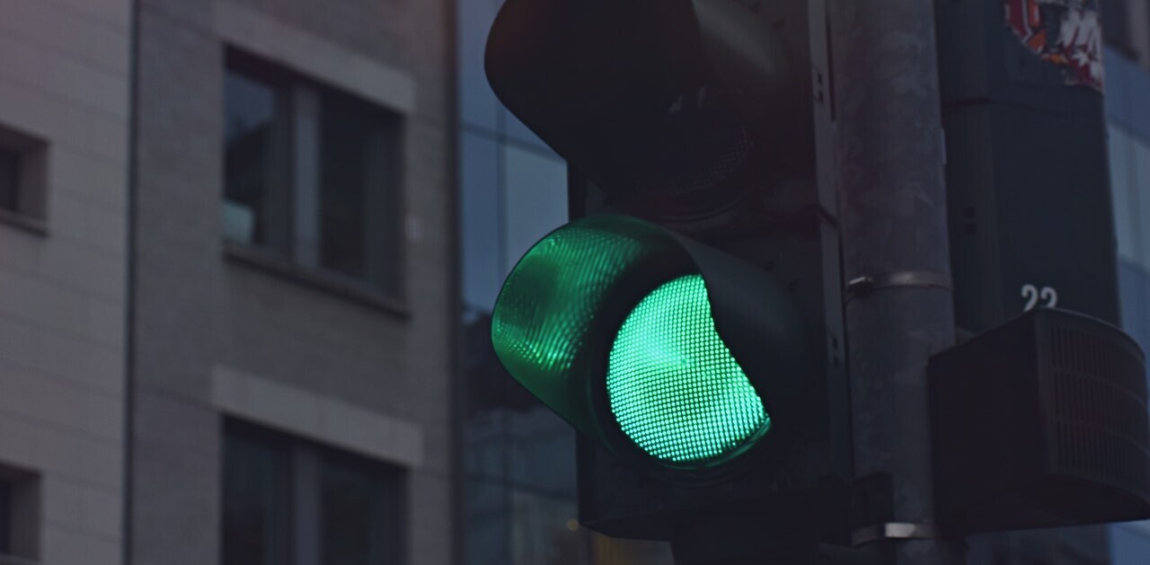 Google is experimenting with showing traffic lights in Maps