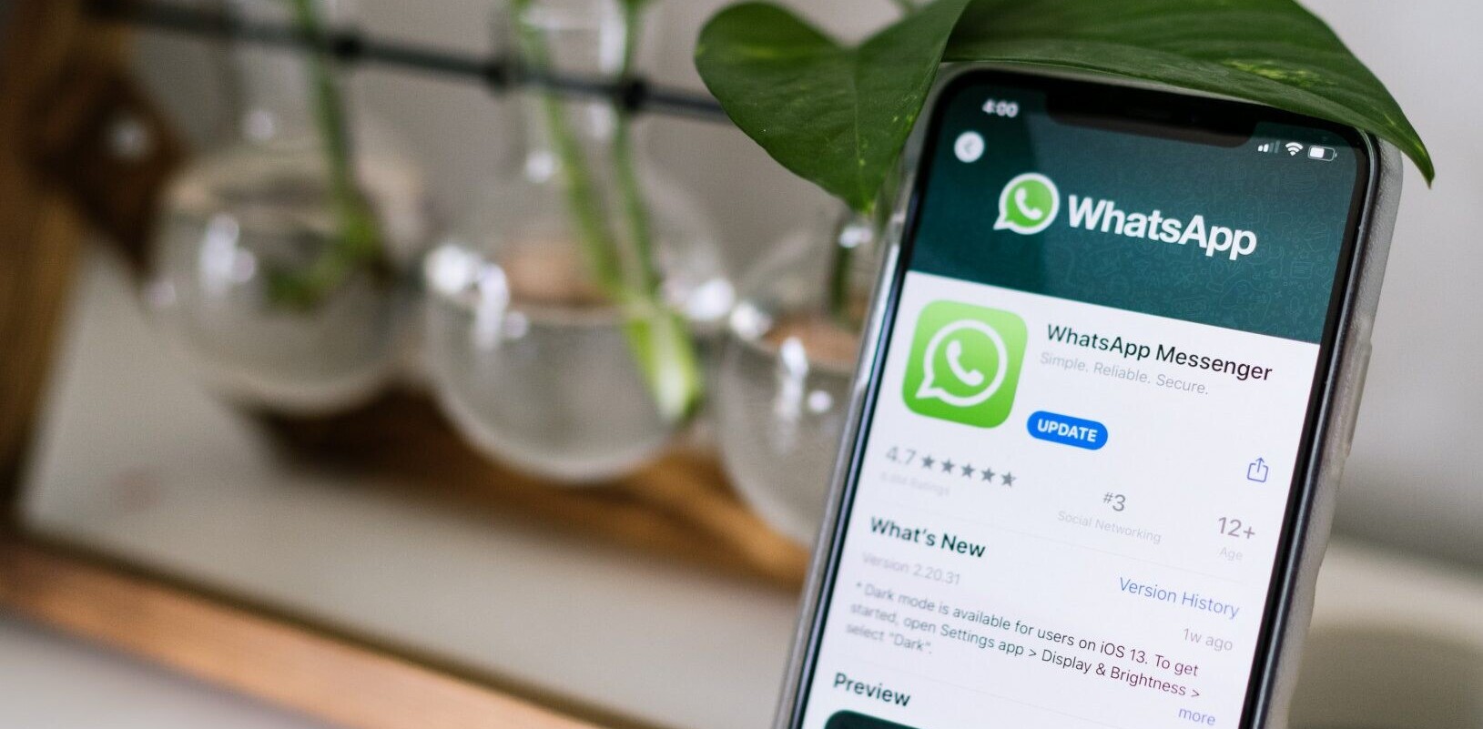 WhatsApp might finally sync your chats between iOS and Android