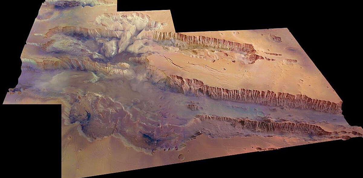 New stunning HD images show the largest canyon in our solar system