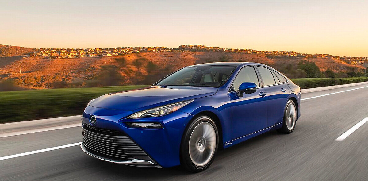 Toyota’s 2021 Mirai fuel cell EV is insanely cheap — but just for 2 more weeks