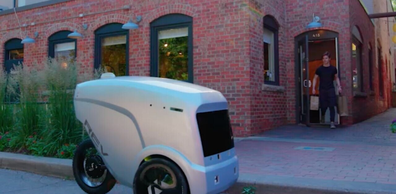 These cute robots are now delivering pizza across Austin, Texas