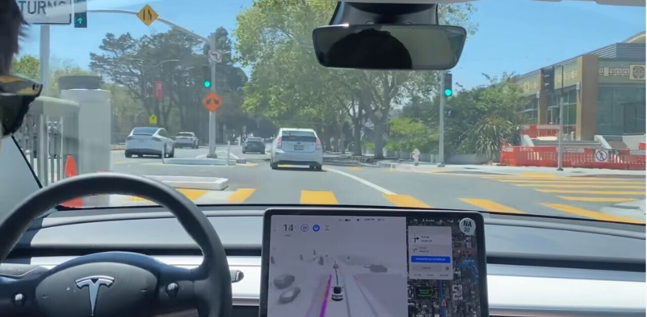 Watch a Tesla with the hyped FSD Beta 9 hurt an innocent bush