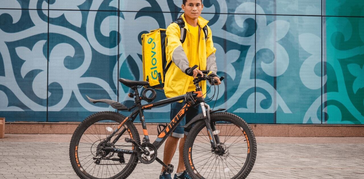 Dark store clampdowns are the newest headache for rapid grocery delivery in Europe