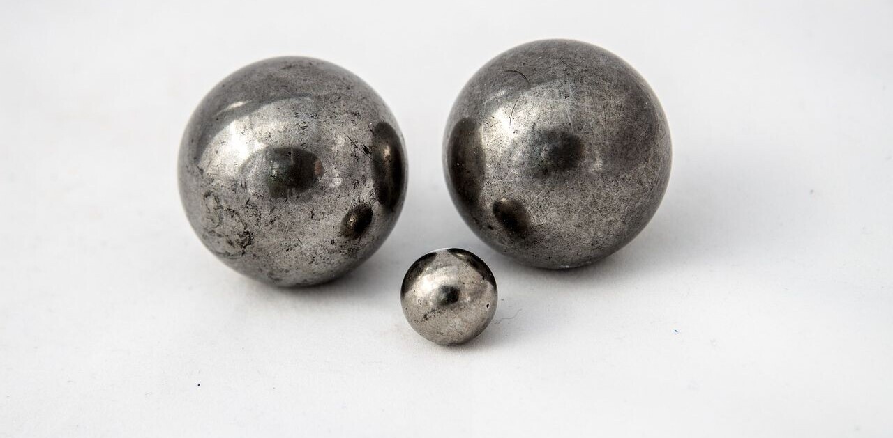 Dutch students use iron balls for safe hydrogen storage and transport