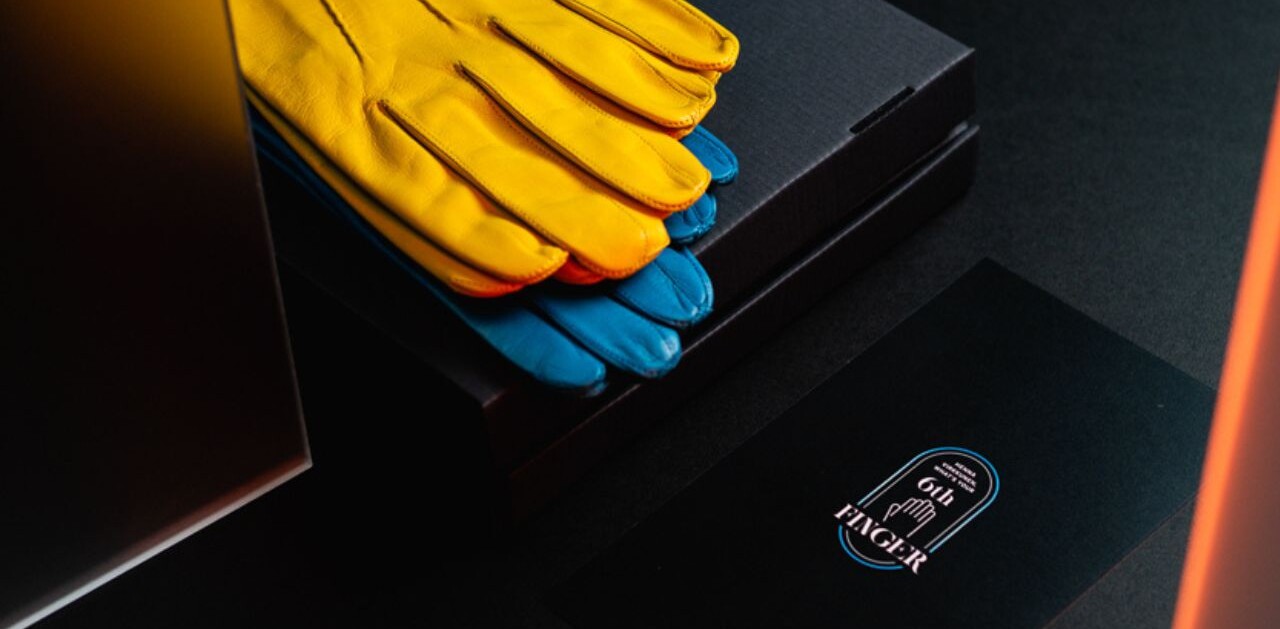 6-fingered gloves sent to Sam Altman and EU leaders in chilling AI warning