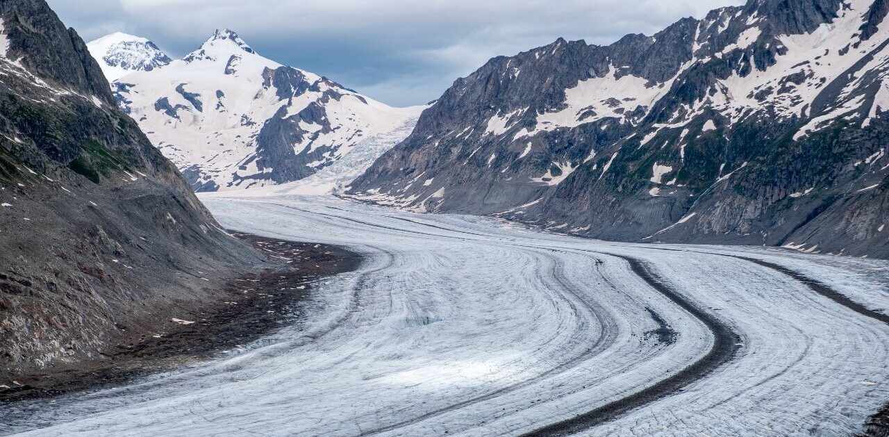 Glaciers in the Alps have shrunk 39% in the last two decades, satellite data reveals