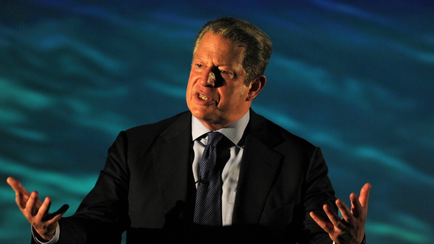 Apple board member Al Gore uses options to snap up 59k shares now worth $29.2M for only $7.48 each