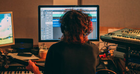 EasySplitter Pro Vocal Remover app makes it easy to slip yourself into your favorite songs