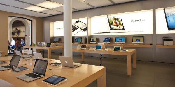 5 experiences commerce websites should replicate from the Apple Store