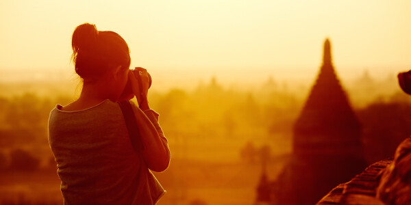 How to travel and build an online business