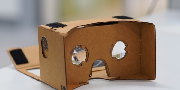 Google launches Cardboard SDK for iOS… right at the start of Microsoft Build