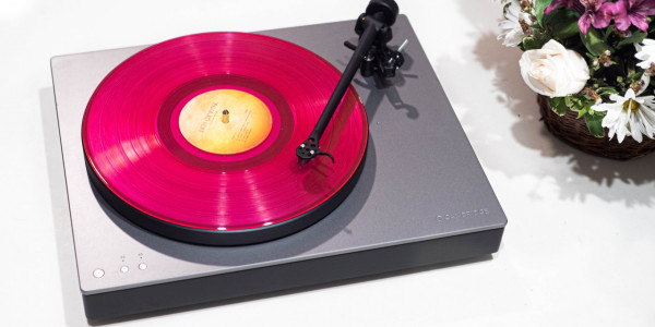 Cambridge Audio’s Alva TT is the fancypants Bluetooth turntable I didn’t know I wanted