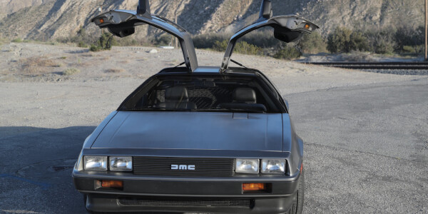 The true, cocaine-fueled story behind Back to the Future’s time-traveling DeLorean