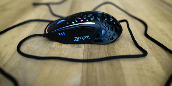 48 hours with Zephyr, the anti-sweaty-hands gaming mouse