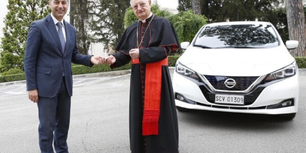 Dear EV makers, the pope doesn’t need ANY MORE electric popemobiles