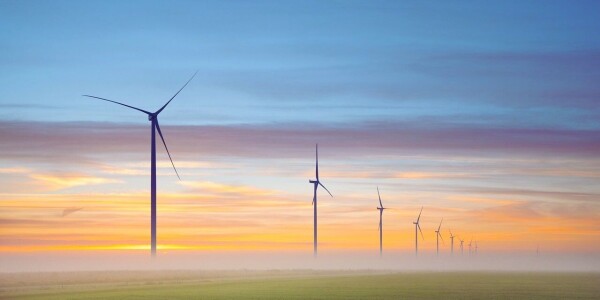 UK at risk of lagging behind EU and US in clean energy investment race