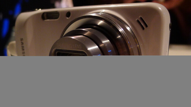 Hands-on with the Samsung Galaxy S4 Zoom, a high-end Android smartphone packing a mighty 16MP camera