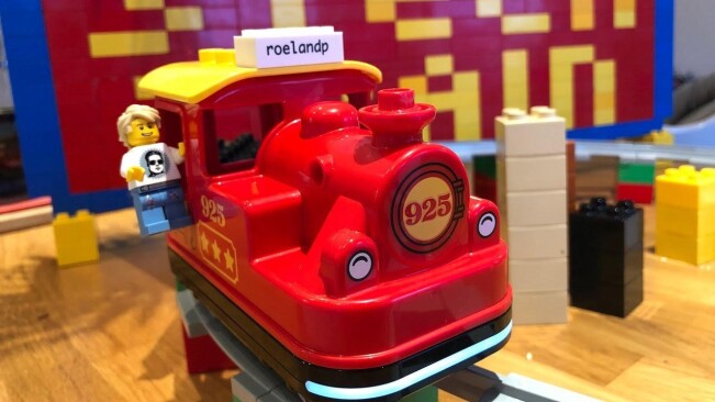 Dutch hacker puts his kid’s LEGO train on the blockchain
