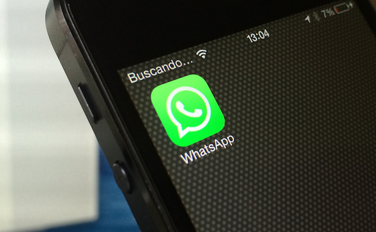 iMessage and WhatsApp security flaw means deleted chat logs aren't really  erased